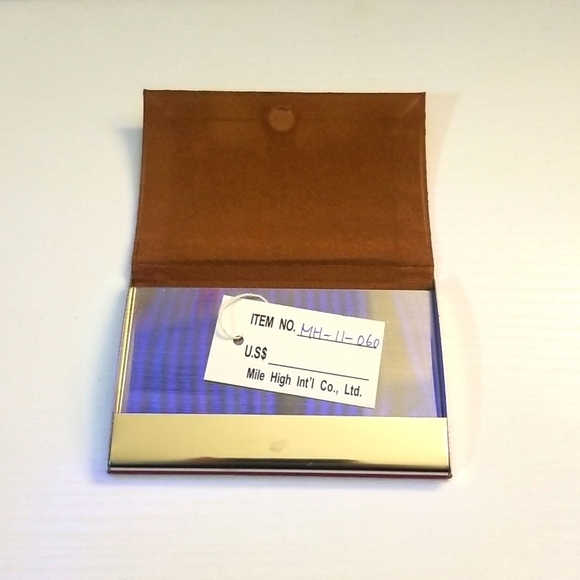 Pink Business / Credit Card Case with Magnetic Absorption Closure - Picture 6 of 10